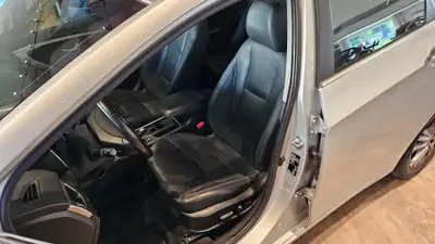 Hyundai i30 Wagon 1.6 CRDi — Monospace diesel robuste, 82'000 km, équipement premium — Miniature 26
