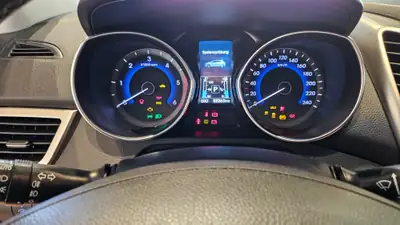 Hyundai i30 Wagon 1.6 CRDi — Monospace diesel robuste, 82'000 km, équipement premium — Miniature 27
