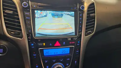 Hyundai i30 Wagon 1.6 CRDi — Monospace diesel robuste, 82'000 km, équipement premium — Miniature 29