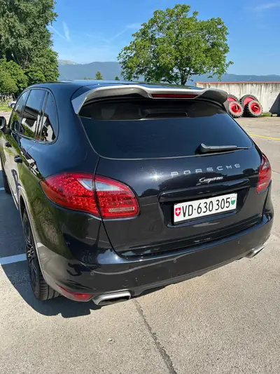 Porsche Cayenne 3.0 V6 TDI — SUV premium diesel, 195'000 km, sans sinistre — intérieur
