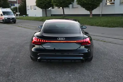 Audi e-tron GT quattro — Le Gran Turismo électrique haute performance — tableau de bord