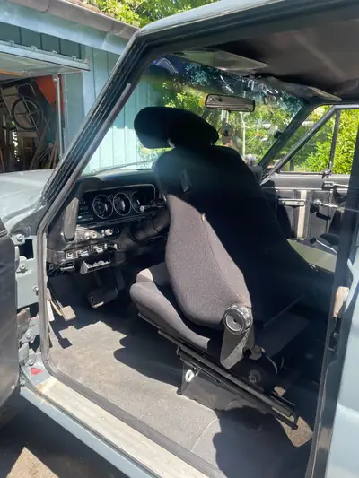 Jeep Cherokee 1982 — Légende tout-terrain avec 46 000 km, automata fiable — Miniatura 13