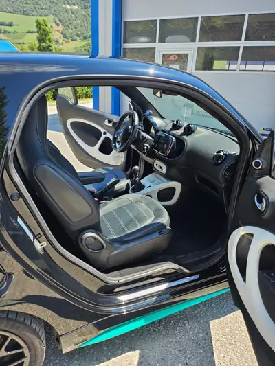 Smart Fortwo 0.9 — Citadine compacte, consommation ultra-économique — arrière