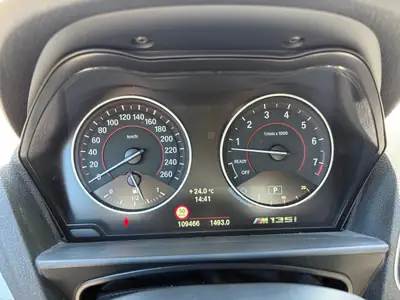 BMW M135i xDrive 2014 — Berline sportive 319 ch, transmission intégrale — détail