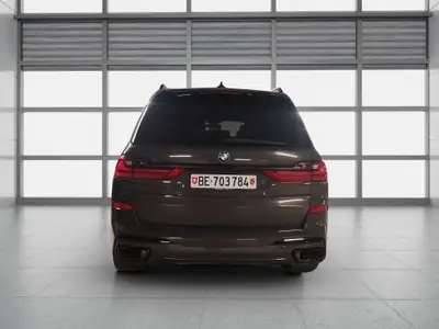 BMW X7 xDrive 40d — SUV 7 places premium, moteur hybride 48V, entretien à jour — dashboard