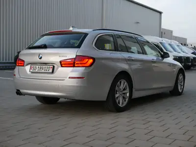 BMW 523i Touring — Break élégant, moteur performant et entretien à jour — arrière