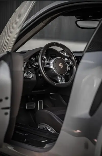 Porsche 911 Turbo S PDK 2015 — Surpuissance 560 ch et garantie moteur Porsche — tableau de bord