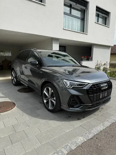 Audi Q3 2.0 40 TDI S line — SUV dynamique, 89'000 km, quattro intégral — fianco