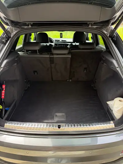 Audi Q3 2.0 40 TDI S line — SUV dynamique, 89'000 km, quattro intégral — Miniatura 12