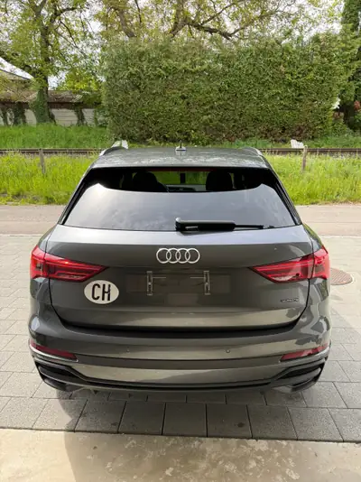 Audi Q3 2.0 40 TDI S line — SUV dynamique, 89'000 km, quattro intégral — Miniatura 11