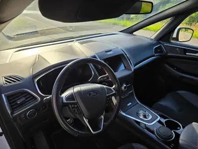 Ford S-MAX 2.0 TDCi ST-Line AWD — Monospace 7 places, traction intégrale, moteur diesel — détail