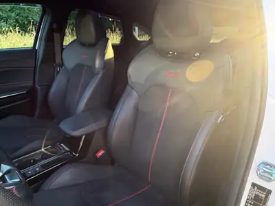 Kia ProCeed 1.6 T-GDi GT 2023 — Coupé sportif abaissé, 204 ch et consommation maîtrisée — Miniatur 9