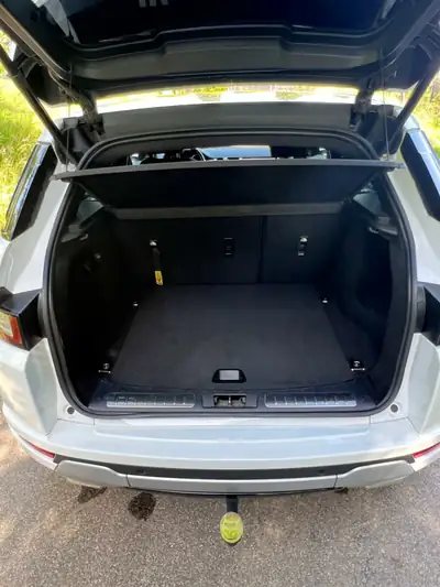 Land Rover Range Rover Evoque 2.0 TD4 SE — SUV compact diesel, 150'000 km, sans sinistre — détail