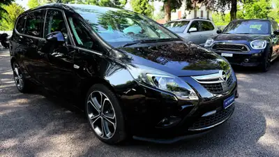 Opel Zafira Tourer 1.4i — Monospace 7 places fiable, 160'000 km, sans accident — side view
