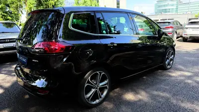 Opel Zafira Tourer 1.4i — Monospace 7 places fiable, 160'000 km, sans accident — interior