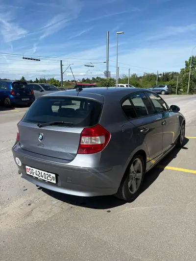 BMW 120d — Berline compacte diesel automatique, 163 ch fiables — Innenraum