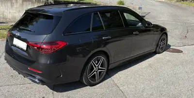Mercedes-Benz C 300 AMG Line 4matic — Break sportif hybride, 36 500 km seulement — vista esterna