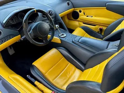 Lamborghini Murciélago LP640-4 Coupé — Supercar V12 Mythique, 39'700 km — Miniatura 9