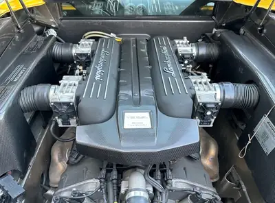Lamborghini Murciélago LP640-4 Coupé — Supercar V12 Mythique, 39'700 km — Miniatura 14