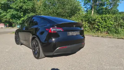 Tesla Model Y Performance D 2022 — Électrique haute performance, 26 800 km seulement — Thumbnail 8