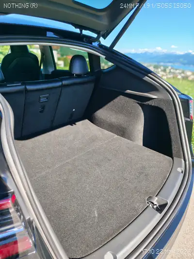 Tesla Model Y Performance D 2022 — Électrique haute performance, 26 800 km seulement — Thumbnail 18