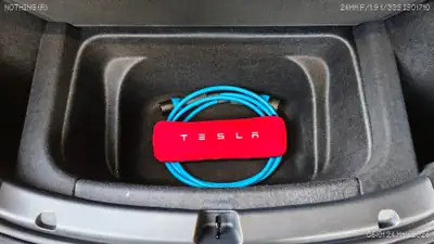 Tesla Model Y Performance D 2022 — Électrique haute performance, 26 800 km seulement — Thumbnail 19