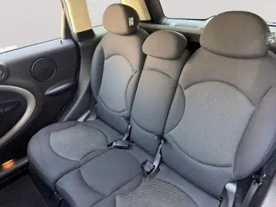 MINI Countryman Cooper FWD 2014 — SUV compact robuste, entretien suivi — interni