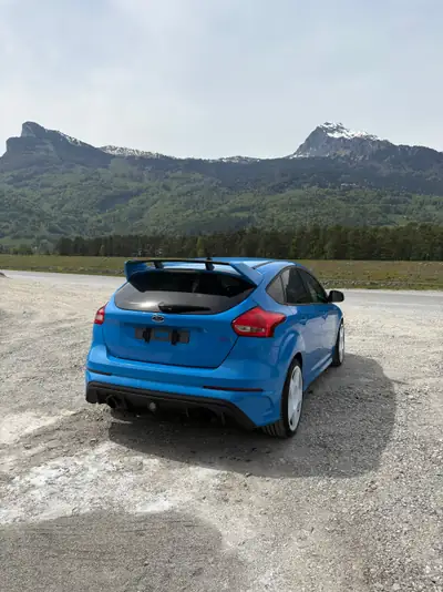 Ford Focus RS 2.3 EcoBoost — 350 ch, coupé sportif haute performance — cruscotto