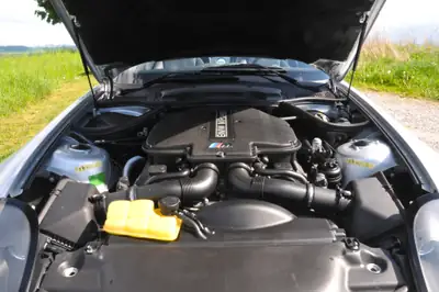 BMW Z8 5.0 V8 — Roadster légendaire, 400 ch et seulement 12'000 km — Miniatur 9