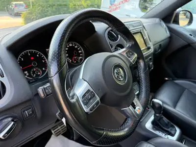 VW Tiguan 2.0 TDI Cityscape 4Motion — SUV polyvalent, toit panoramique, full équipé — Miniatura 12