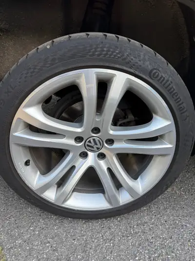 VW Tiguan 2.0 TDI Cityscape 4Motion — SUV polyvalent, toit panoramique, full équipé — Miniatura 21