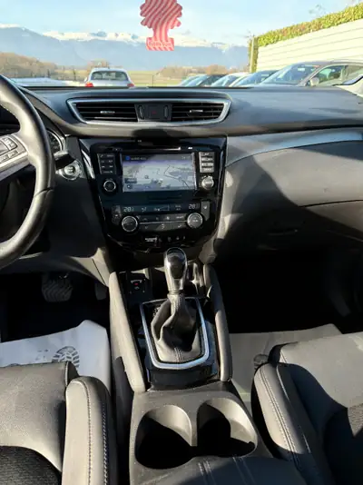 Nissan Qashqai 1.2 DIG-T Tekna — SUV compact fiable, entretien suivi, 72'000 km — Miniatura 15