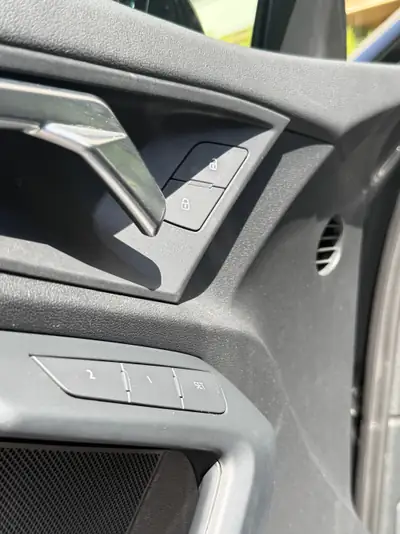 Audi RS3 Sportback 2.5 TSI — Performance maximale et équipements premium en 1ère main — Miniatur 10