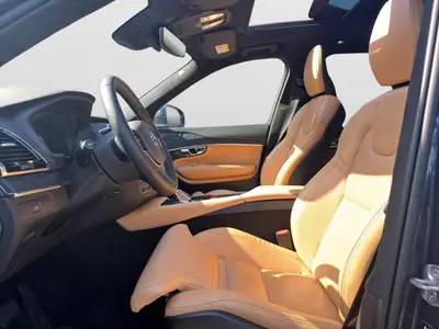 Volvo XC90 B5 Mild Hybrid AWD — SUV 7 places, motorisation essence efficace — Miniatura 9