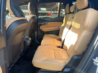 Volvo XC90 B5 Mild Hybrid AWD — SUV 7 places, motorisation essence efficace — Miniatura 10