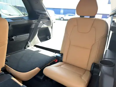 Volvo XC90 B5 Mild Hybrid AWD — SUV 7 places, motorisation essence efficace — Miniatura 18