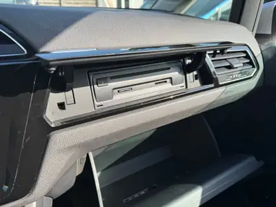 VW Touran 1.4 TSI BlueMotion — Monospace 7 places fiable, entretien VW complet — Miniatur 11