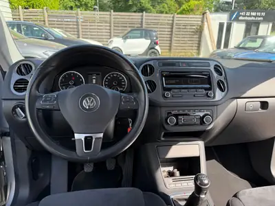 VW Tiguan 1.4 TSI Sport&Style 4Motion — SUV fiable, 4 roues motrices, sans accident — Miniatur 11
