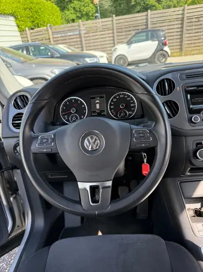 VW Tiguan 1.4 TSI Sport&Style 4Motion — SUV fiable, 4 roues motrices, sans accident — Miniatur 13