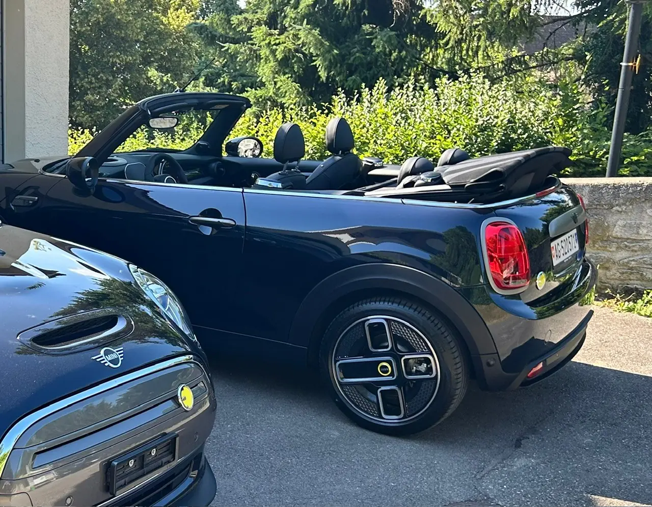 MINI Cooper SE Cabrio 2023 — Cabriolet électrique 178 ch, édition limitée