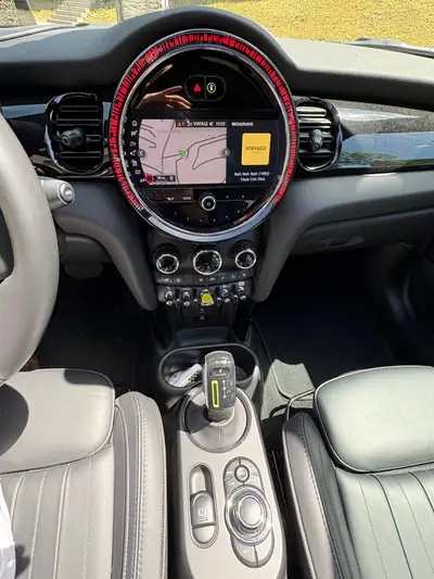 MINI Cooper SE Cabrio 2023 — Cabriolet électrique 178 ch, édition limitée — arrière