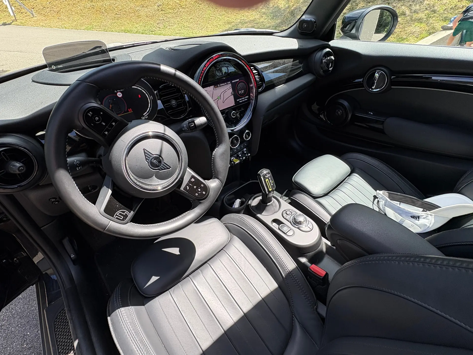 MINI Cabrio 2023 occasion Lenzburg — 4