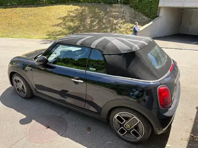 MINI Cooper SE Cabrio 2023 — Cabriolet électrique 178 ch, édition limitée — tableau de bord