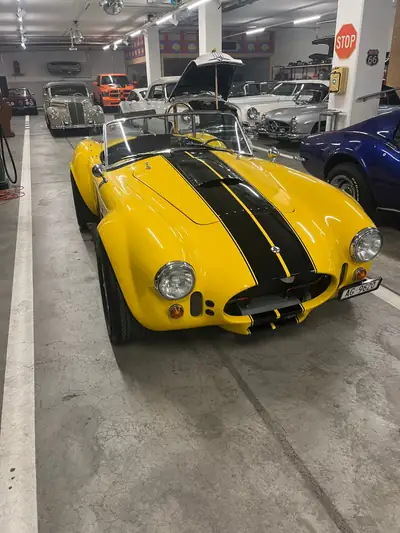 AC Cobra Shamrock 1966 — Légendaire cabriolet sport jaune, homologué Suisse — Außenansicht
