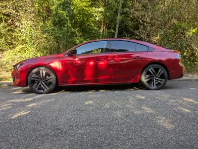 Peugeot 508 1.6 PureTech GT Pack — Berline élégante, 67 000 km, motorisation moderne — side view