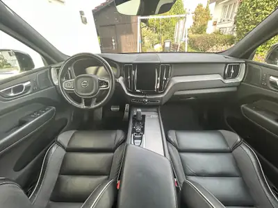 Volvo XC60 T6 R-Design eAWD — Hybride rechargeable 341 ch, 39 800 km seulement — Miniatur 8