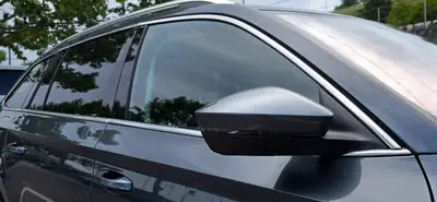 Skoda Superb Combi 2.0 TDI DSG — Break spacieux, motorisation fiable, sans accident — Miniatur 10