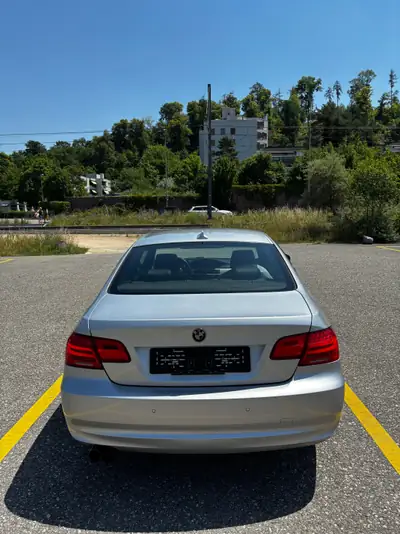 BMW 330i Coupé — Sportivité authentique, entretien impeccable — cruscotto