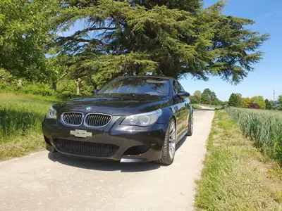 BMW M5 2007 — Berline de prestige sportive, 507 ch et faible kilométrage — dettaglio