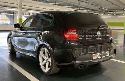 BMW 130i — Rare berline sportive manuelle, dernière génération, sans sinistre — interni